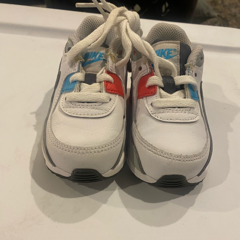 Toddler air max size 6